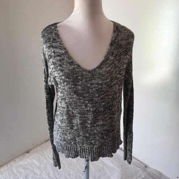 Abercrombie & Fitch Other - Abercrombie Fitch XS S Gray Sweater V Neckline